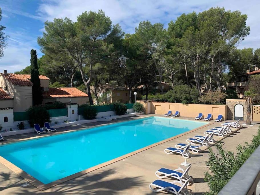 Les Appartements De La Marina ซานารี-ซูร์-แมร์ ภายนอก รูปภาพ
